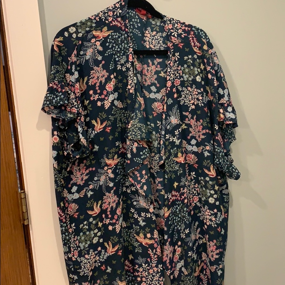 Flowy short sleeve top